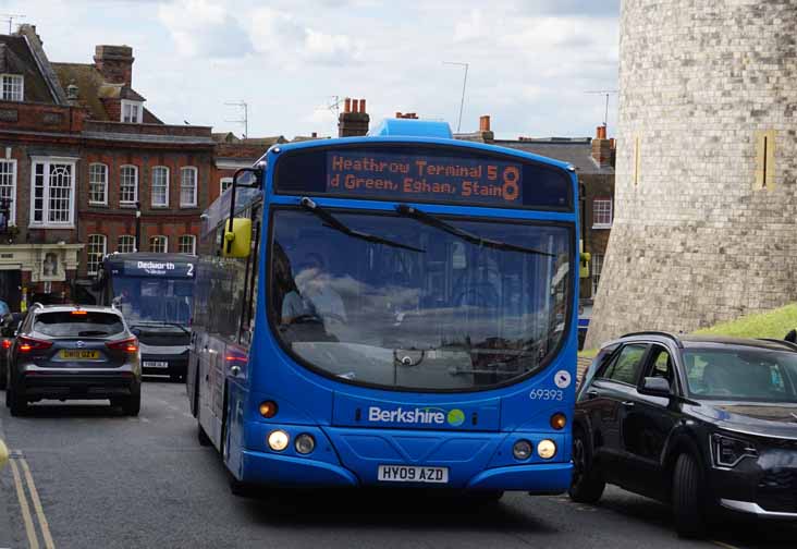 Berkshire Volvo B7RLE Wright 69393
